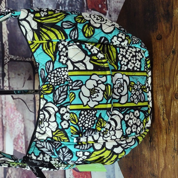 Vera Bradley "Island Blooms" Quilted "Clare" Crossbody Shoulder Bag - Picture 3 of 12